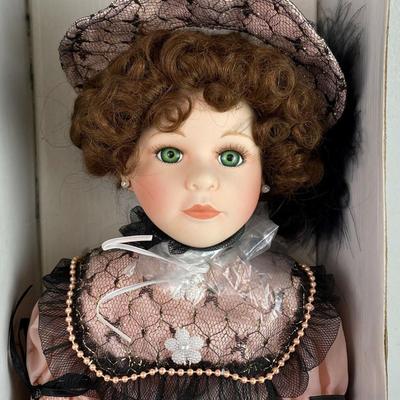(#70)  Classic Creations Exclusive Handcrafted Aileen Porcelain Doll NIB 