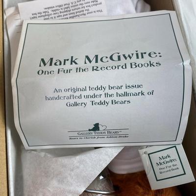 (#73)  MLB MARK MCGWIRE TEDDY BEAR LTD ED NIB 