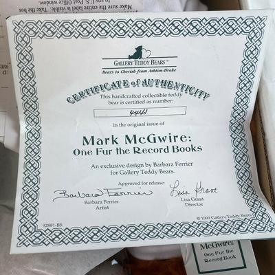 (#73)  MLB MARK MCGWIRE TEDDY BEAR LTD ED NIB 