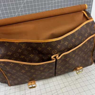 VINTAGE Authentic Louis Vuitton Travel Bag 