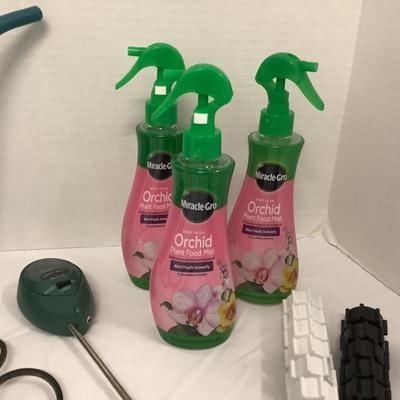 440 Plant and Garden Supplies