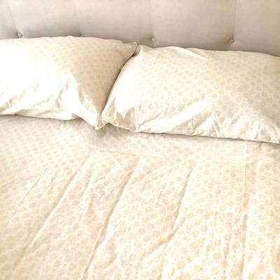 443 White Queen Matelasse Coverlet with Two Pillow Shams Bamboo Pattern