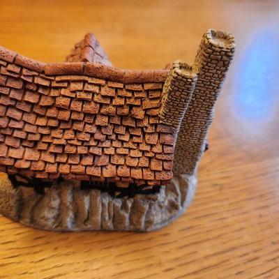 David Winter Miniature House
