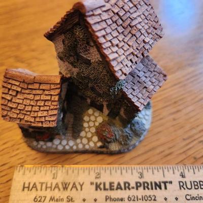 David Winter's Ivy Cottage Miniature Cottage