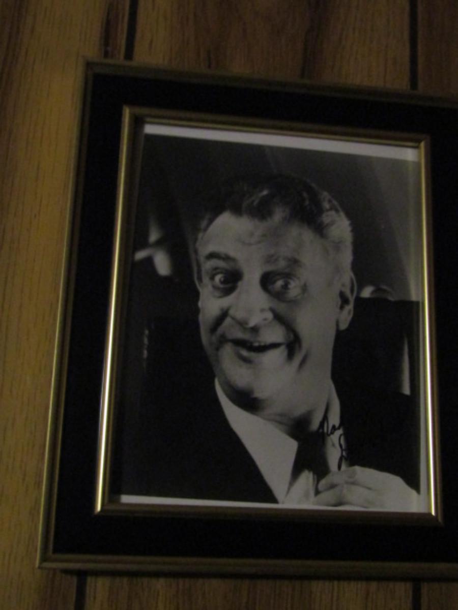 Odney Dangefield Signed Photo 8x10 – Collectos Cossoads