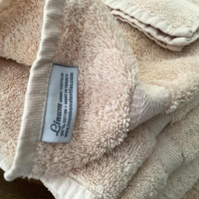 451 Set of Linum Towels with Wastecan, Tissue Holder, Vase, Vanity Mirror