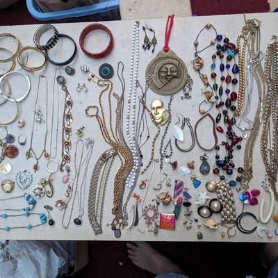 Vintage Jewelry Collection 10