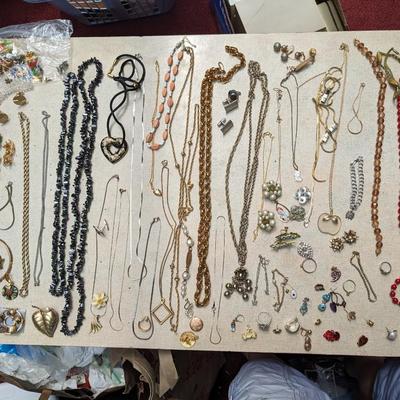 Vintage Jewelry Collection 15
