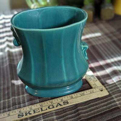 USA Vintage Green/Aqua Pottery Vase