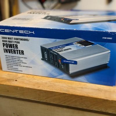 NIB Cen-Tech 2000W Power Inverter
