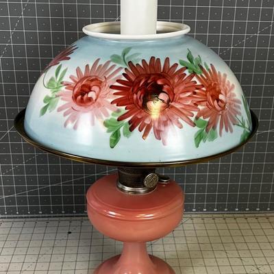 BEAUTIFUL Antique Glass Kerosene Lamp Aladdin, Hand Painted Shade!