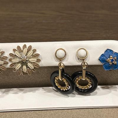 5 flower inspired earrings
