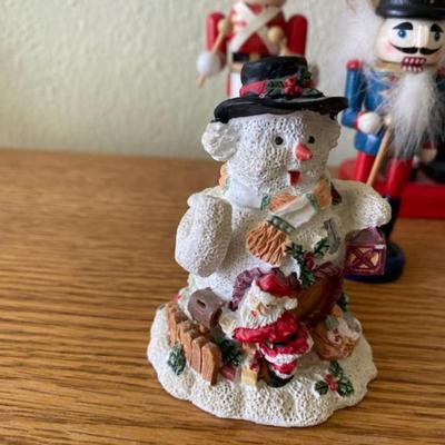 LOT 131 LOT OF VINTAGE CHRISTMAS COLLECTABLES