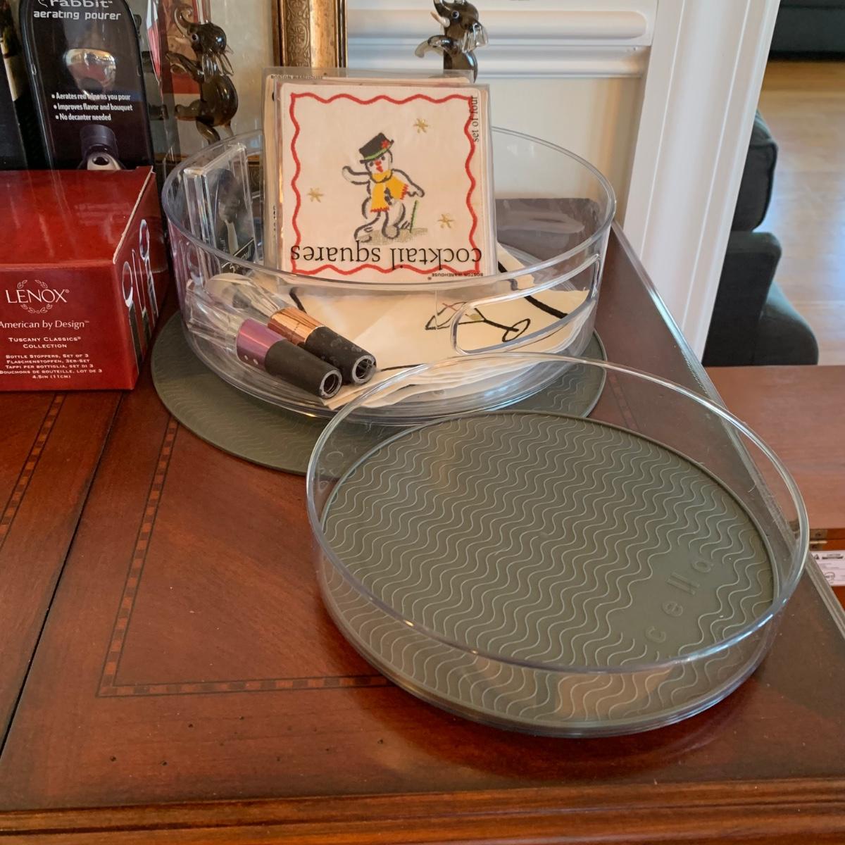 LOT 198R Marquis Waterford Crystal Bottle Stopper, Elephant Martini