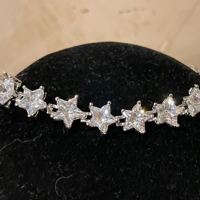 Star tennis style bracelet