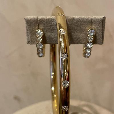 Vintage Swarovski bangle & clip on earrings