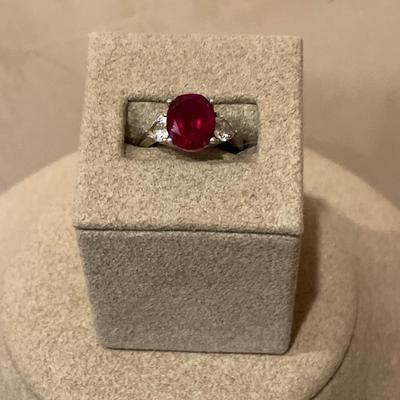 Red stone ring in 925