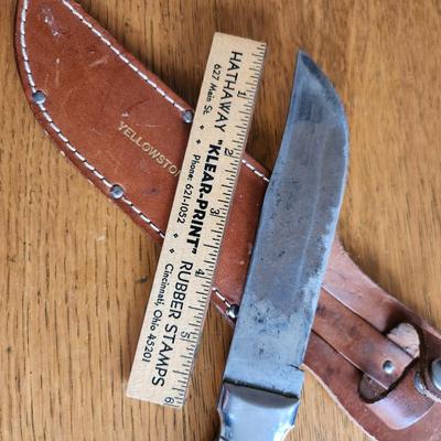 Colonial Hunting Knife with Yellowstone Leather Case