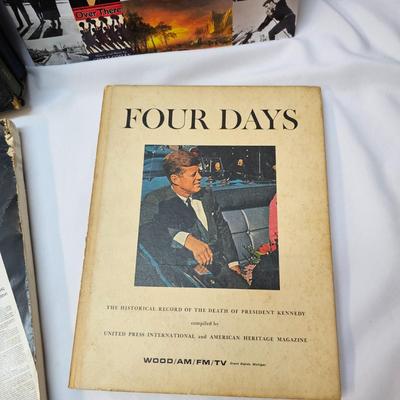 History Book Collection  (BD-JS)