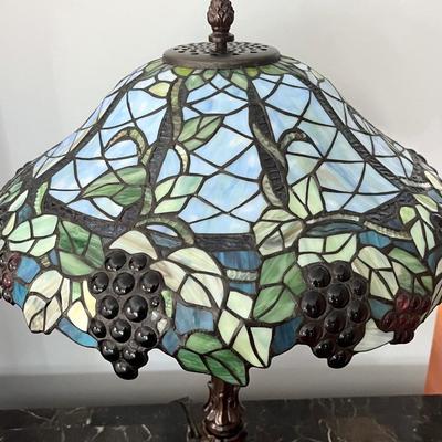 Tiffany Style Stained Glass Grape Table Lamp ~ Bronze Base