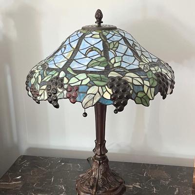 Tiffany Style Stained Glass Grape Table Lamp ~ Bronze Base