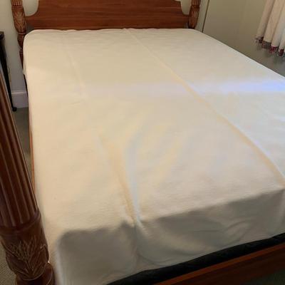 Queen & Double Sheet Sets, Bedspreads & More (BR2-MG)
