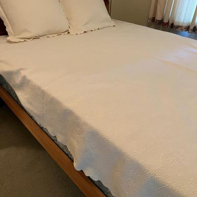 Queen & Double Sheet Sets, Bedspreads & More (BR2-MG)