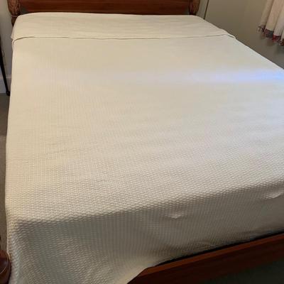Queen & Double Sheet Sets, Bedspreads & More (BR2-MG)