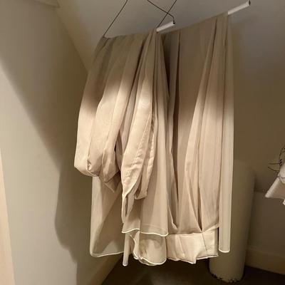 Drapes & Bed Skirts (BR1-MG)