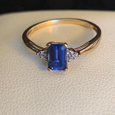10K Gold Ring with Emerald Cut Sapphire (MB-HS)