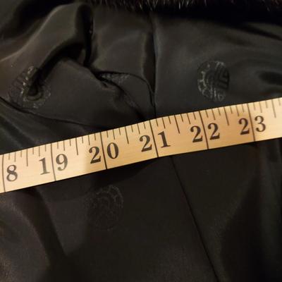 Louis FÃ¨raud Fur Coat Size 6 (E-MG)