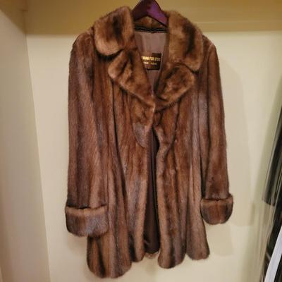 Siberian Fur Store Mink Coat Sz 6 (E-DW)