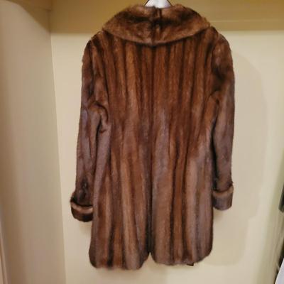 Siberian Fur Store Mink Coat Sz 6 (E-DW)