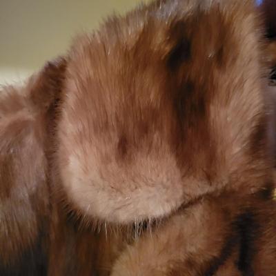 Siberian Fur Store Mink Coat Sz 6 (E-DW)