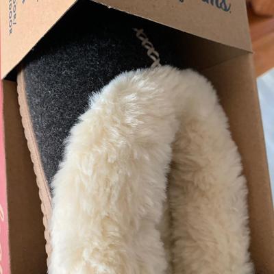 Ultimate Relaxation Lot In Boxes Fans Slippers