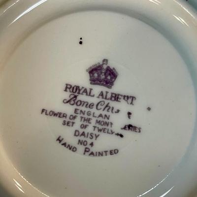 Royal Albert Bone China, Tea Cup and Saucer, Daisy Pattern
