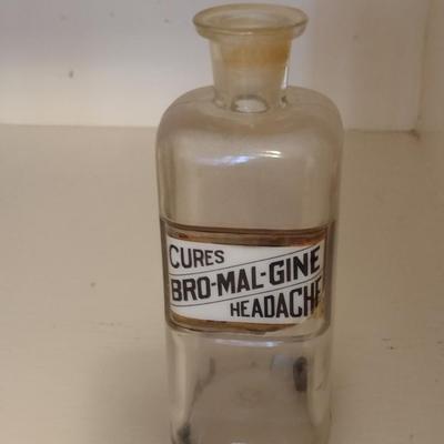 Antique Bro-Mai-Gine Cures Headaches Medicine Bottle with Label