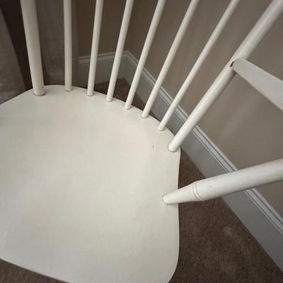 white vintge rocking chair