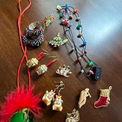 christmas costume jewely lot