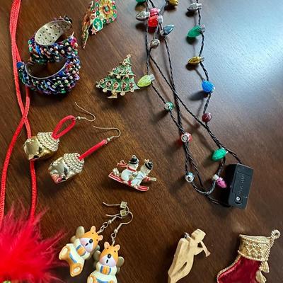 christmas costume jewely lot