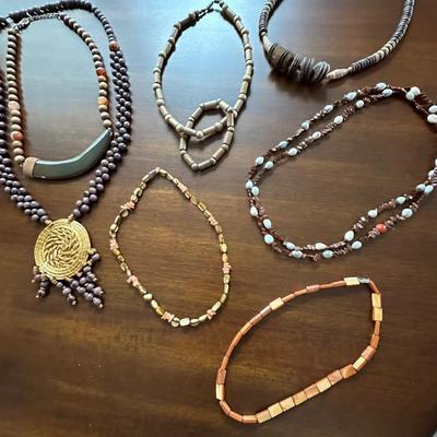 costume jewelry necklace lot