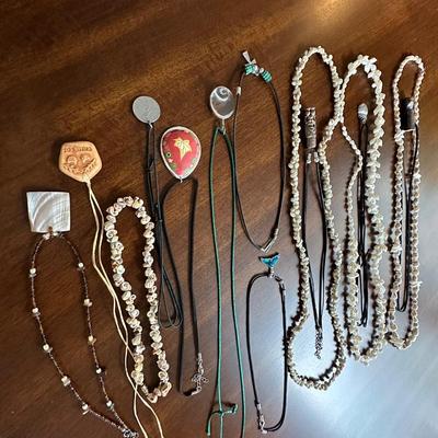 costume jewelry necklace lot