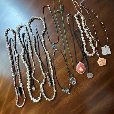 costume jewelry necklace lot
