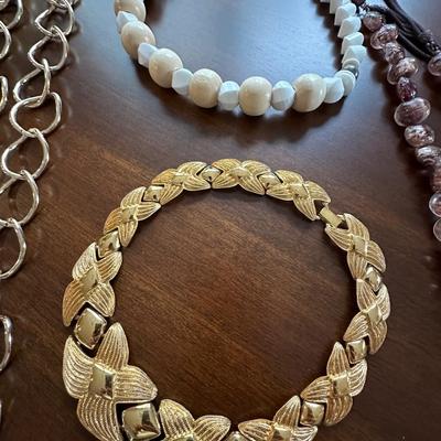 costume jewelry necklace lot