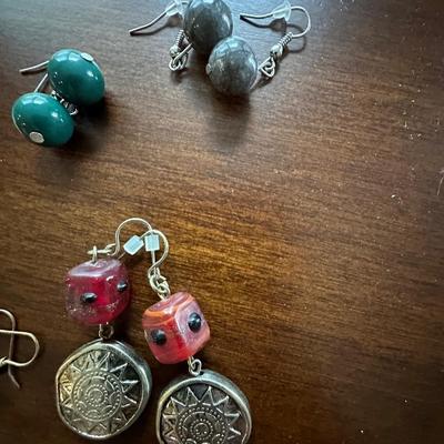 costume jewelry earring lot
