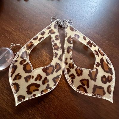 costume jewelry earring lot