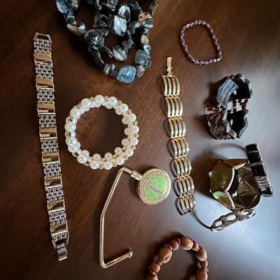 costume jewelry lot