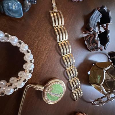 costume jewelry lot