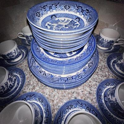 blue/white stoneware lot