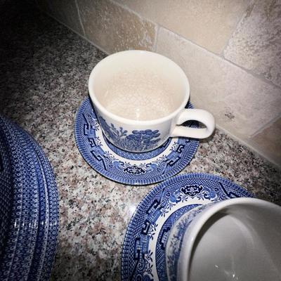 blue/white stoneware lot